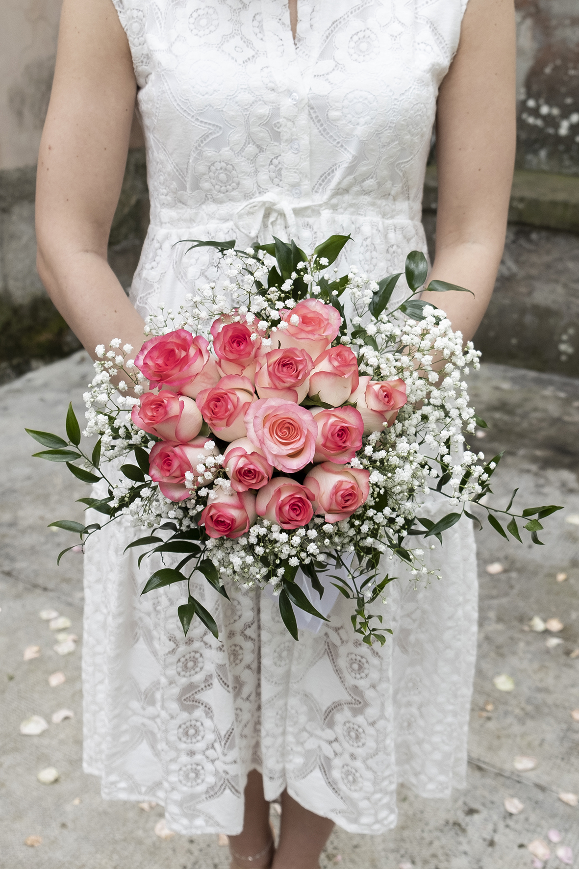 bouquet sposa rose rosa e nebbiolina