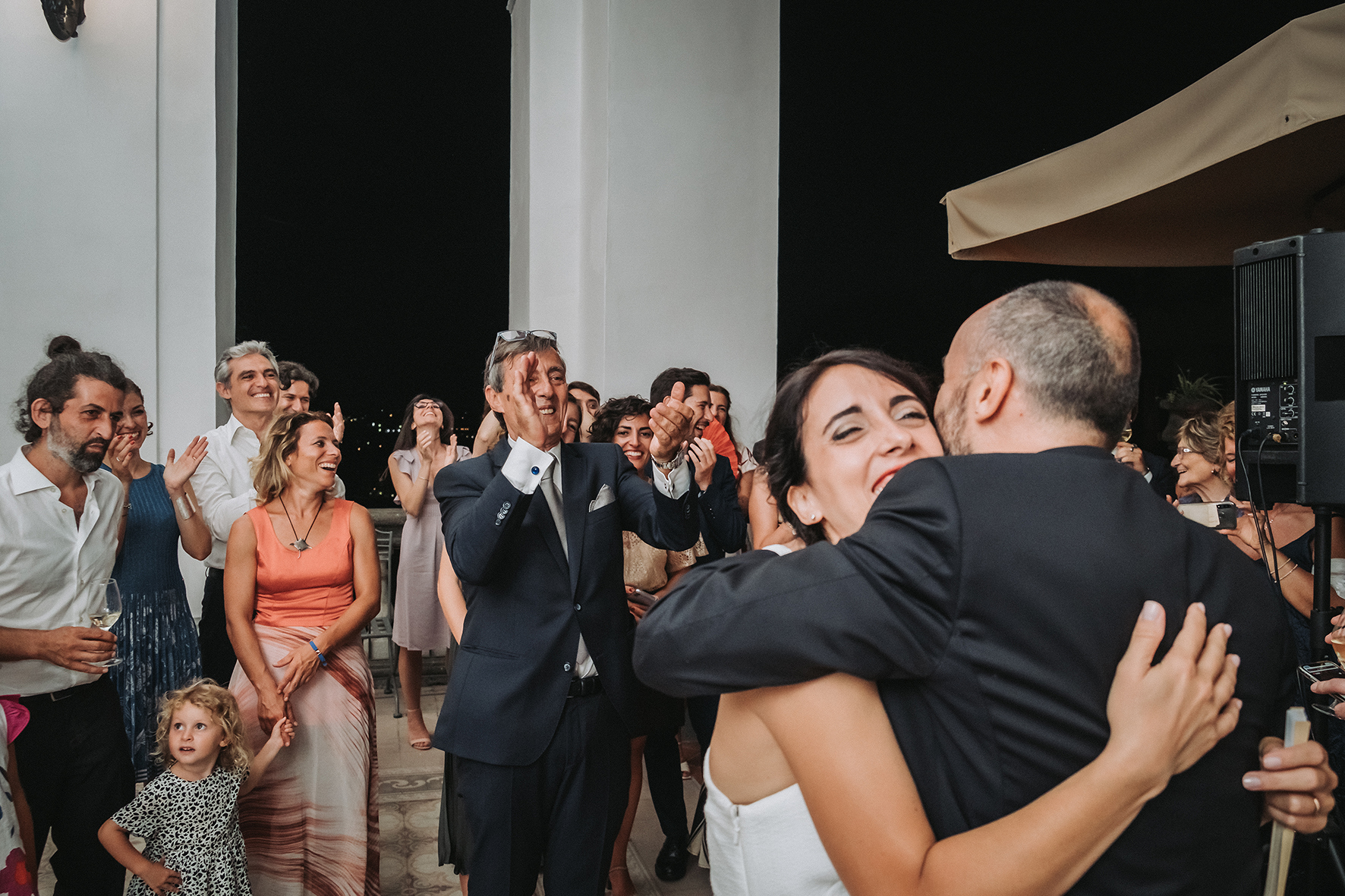 reportage matrimonio balli con gli sposi napoli