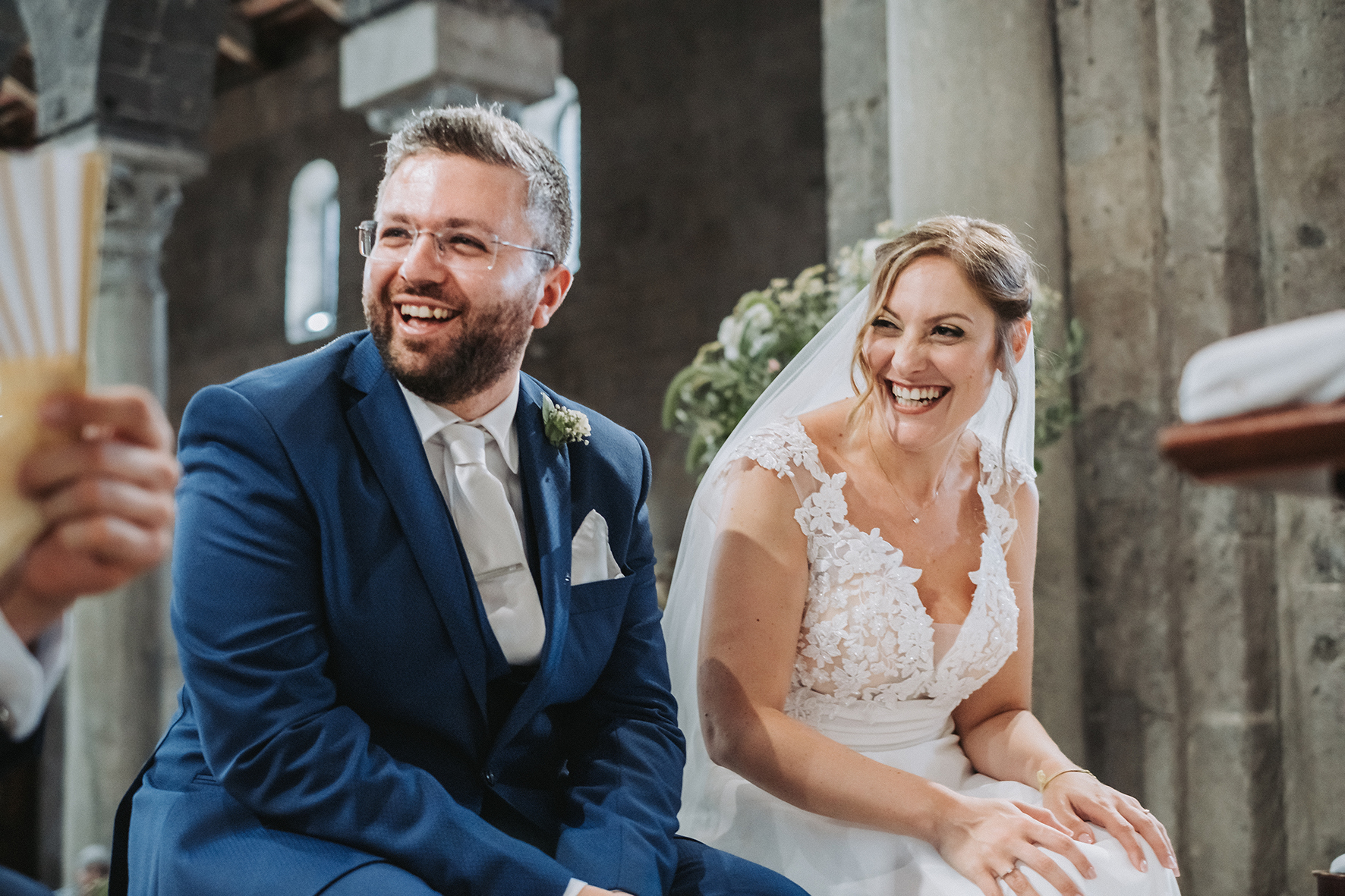 sposi sorridenti matrimonio duomo caserta vecchia