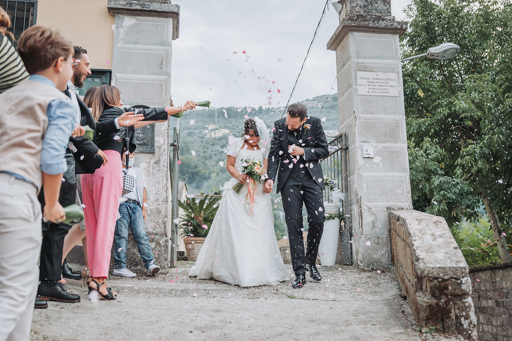 lancio del riso reportage di matrimonio