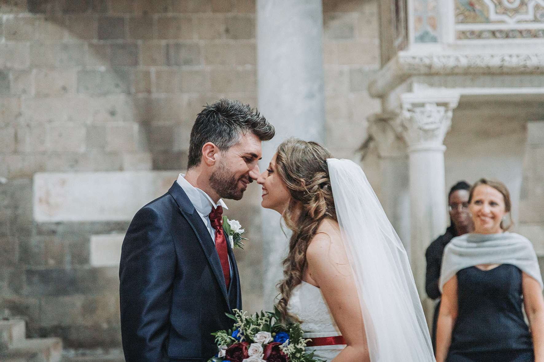 saluto degli sposi all altare fotografie spontanee caserta vecchia